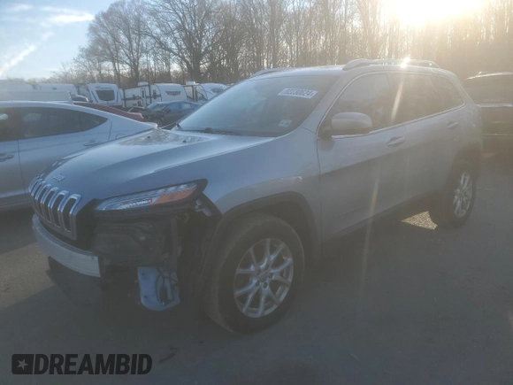 2015 Jeep Cherokee North with VIN 1C4PJMCS3FW600663, listed as a Copart auction lot 82230624 with 143,121 mi miles and Salvage Title. Bid and sale history available at carsss.com. Image 1.