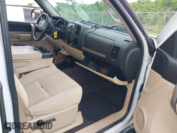 2008 Chevrolet Silverado 1500 1LT with VIN 2GCEC19J981115436, listed as a IAAI auction lot 42064054 with 168,585 mi miles and . Bid and sale history available at DreamBid. Image 5.