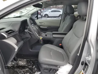 2023 Toyota Sienna XLE with VIN 5TDJSKFC2PS095938, listed as a Copart auction lot 43916205 with 16,586 mi miles and Salvage Title. Bid and sale history available at carsss.com. Image 7.