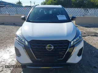 2024 Nissan Kicks SR with VIN 3N1CP5DV7RL484702, listed as a IAAI auction lot 40396850 with 19,972 mi miles. Bid and sale history available at carsss.com. Image 12.