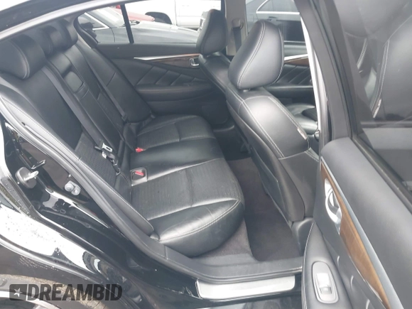 2015 Infiniti Q50 Premium with VIN JN1BV7AR1FM411864, listed as a IAAI auction lot 40800193 with 104,154 mi miles. Bid and sale history available at carsss.com. Image 8.