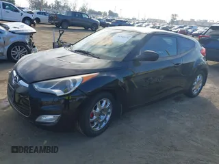 2013 Hyundai Veloster w/Gray Int with VIN KMHTC6AD1DU141372, listed as a IAAI auction lot 41349170 with 1 mi miles. Bid and sale history available at carsss.com. Image 13.