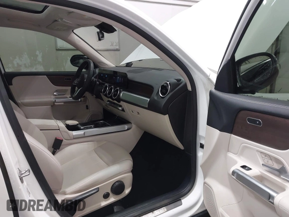 2022 Mercedes-Benz GLB 250 z VIN W1N4M4HB4NW248994, wystawiony jako IAAI lot #41965880 z przebiegiem 19 402 mil mil oraz . Historia ofert i sprzedaży dostępna na DreamBid. Obrazek 5.