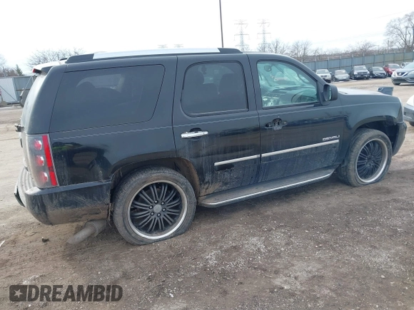2010 GMC Yukon Denali with VIN 1GKUCEEF0AR181315, listed as a IAAI auction lot 41464181 with 186,005 mi miles. Bid and sale history available at carsss.com. Image 4.