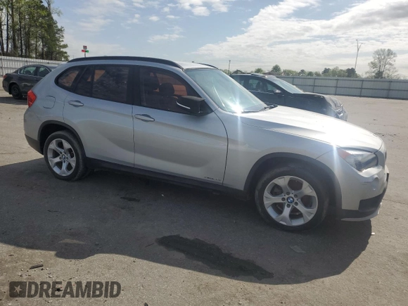 2015 BMW X1 sDrive28i with VIN WBAVM1C59FV498330, listed as a Copart auction lot 51314475 with 157,707 mi miles and Clean Title. Bid and sale history available at carsss.com. Image 4.