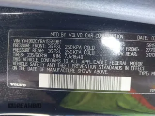 2010 Volvo XC90 I6 with VIN YV4982CY8A1559981, listed as a IAAI auction lot 41671935 with 221,119 mi miles. Bid and sale history available at carsss.com. Image 9.