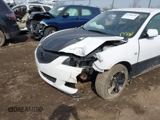 2006 Mazda Mazda3 i with VIN JM1BK12F261532654, listed as a IAAI auction lot 41788249 with 259,898 mi miles. Bid and sale history available at carsss.com. Image 6.