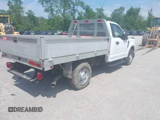 2018 Ford F-250 XL z VIN 1FDBF2A60JEC21183, wystawiony jako IAAI lot #42589005 z przebiegiem 76 581 mil mil oraz . Historia ofert i sprzedaży dostępna na DreamBid. Obrazek 4.