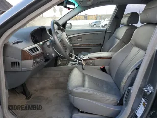 2005 BMW 7 Series 745i z VIN WBAGL63565DP76324, wystawiony jako Copart lot #45037385 z przebiegiem 52 771 mil mil oraz Szkoda całkowita • Salvage title. Historia ofert i sprzedaży dostępna na DreamBid. Obrazek 7.
