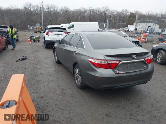 2017 Toyota Camry XLE z VIN 4T1BF1FK8HU754866, wystawiony jako IAAI lot #41465628 z przebiegiem 92 583 mil mil oraz . Historia ofert i sprzedaży dostępna na DreamBid. Obrazek 3.