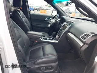 2015 Ford Explorer XLT with VIN 1FM5K7D80FGB50324, listed as a IAAI auction lot 42067992 with 106,207 mi miles and . Bid and sale history available at carsss.com. Image 5.