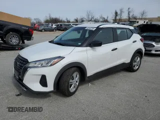 2022 Nissan Kicks S z VIN 3N1CP5BV9NL505210, wystawiony jako Copart lot #50240785 z przebiegiem 55 399 mil mil oraz Szkoda całkowita • Salvage title. Historia ofert i sprzedaży dostępna na DreamBid. Obrazek 1.