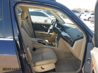 2010 Mercedes-Benz GLK-Class GLK 350 with VIN WDCGG5GBXAF481835, listed as a IAAI auction lot 41684237 with 75,517 mi miles. Bid and sale history available at carsss.com. Image 5.
