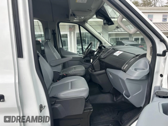 2018 Ford Transit Passenger XL z VIN 1FBZX2CM1JKA87138, wystawiony jako Copart lot #53706825 z przebiegiem 207 885 mil mil oraz Tytuł czysty. Historia ofert i sprzedaży dostępna na DreamBid. Obrazek 5.