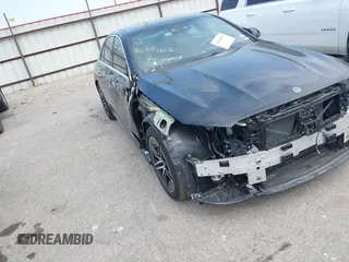 2024 Mercedes-Benz E 350 z VIN W1KLF4HB5RA033646, wystawiony jako IAAI lot #42004087 z przebiegiem 8 325 mil mil oraz . Historia ofert i sprzedaży dostępna na DreamBid. Obrazek 1.