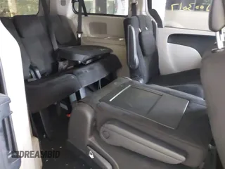 2011 Chrysler Town & Country Touring with VIN 2A4RR5DGXBR745293, listed as a IAAI auction lot 41862089 with 999,999 mi miles. Bid and sale history available at carsss.com. Image 8.