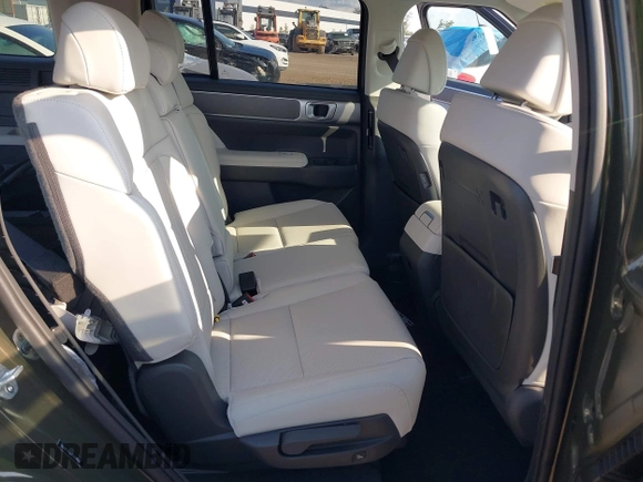 2025 Hyundai Santa Fe SEL z VIN 5NMP24GL6SH104866, wystawiony jako IAAI lot #42186408 z przebiegiem 361 mil mil oraz . Historia ofert i sprzedaży dostępna na DreamBid. Obrazek 8.