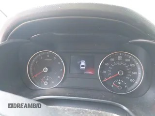 2020 Kia Forte LXS z VIN 3KPF24AD4LE171018, wystawiony jako IAAI lot #42130798 z przebiegiem 206 004 mil mil oraz . Historia ofert i sprzedaży dostępna na DreamBid. Obrazek 7.