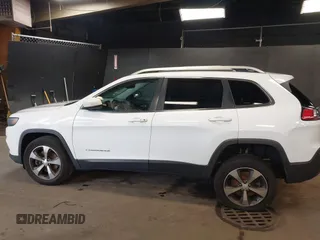 2019 Jeep Cherokee Limited z VIN 1C4PJMDXXKD294822, wystawiony jako IAAI lot #41995583 z przebiegiem 135 688 mil mil oraz . Historia ofert i sprzedaży dostępna na DreamBid. Obrazek 14.