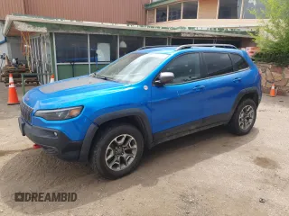 2021 Jeep Cherokee Trailhawk with VIN 1C4PJMBX4MD186752, listed as a Copart auction lot 84247254 with 92,601 mi miles and Salvage title. Bid and sale history available at DreamBid. Image 1.