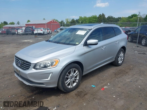 2016 Volvo XC60 T5 Premier with VIN YV4612RK0G2842422, listed as a IAAI auction lot 42123143 with 165,081 mi miles. Bid and sale history available at carsss.com. Image 2.