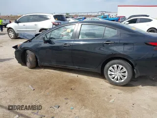 2020 Nissan Versa S z VIN 3N1CN8DV7LL891451, wystawiony jako IAAI lot #41871961 z przebiegiem Nie podano mil oraz . Historia ofert i sprzedaży dostępna na DreamBid. Obrazek 13.