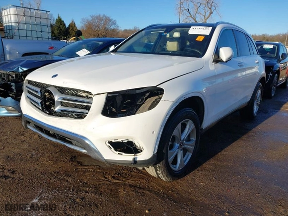 2018 Mercedes-Benz GLC with VIN WDC0G4KB6JV094059, listed as a IAAI auction lot 41759185 with 116,891 mi miles. Bid and sale history available at carsss.com. Image 2.