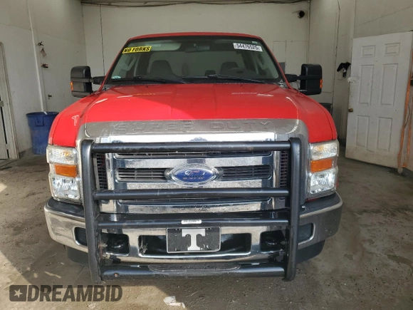 2010 Ford F-250 XL z VIN 1FTSX2B50AEB18045, wystawiony jako Copart lot #54476525 z przebiegiem 115 271 mil mil oraz Szkody całkowita. Historia ofert i sprzedaży dostępna na DreamBid. Obrazek 5.