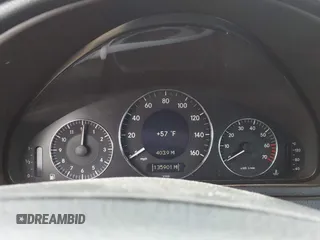 2004 Mercedes-Benz CLK 500 z VIN WDBTK75G24T012126, wystawiony jako IAAI lot #41514021 z przebiegiem 135 901 mil mil oraz . Historia ofert i sprzedaży dostępna na DreamBid. Obrazek 7.