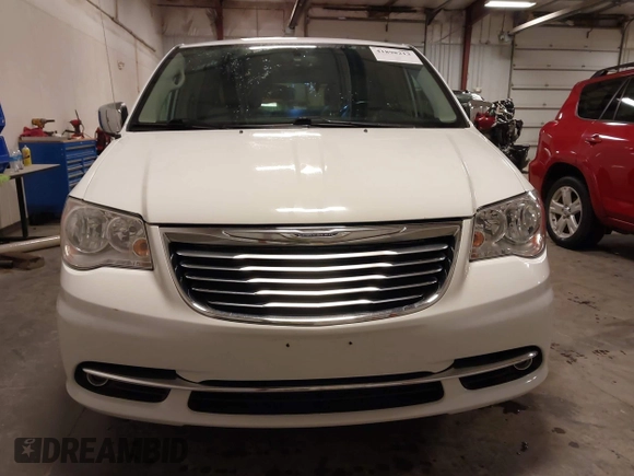 2016 Chrysler Town & Country Touring-L with VIN 2C4RC1CG3GR284527, listed as a IAAI auction lot 41898213 with 198,148 mi miles. Bid and sale history available at carsss.com. Image 13.