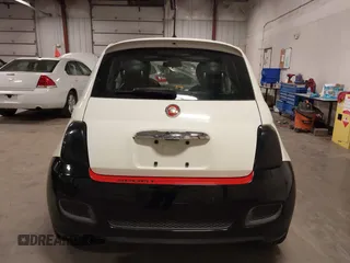 2015 FIAT 500 Sport z VIN 3C3CFFBR2FT709961, wystawiony jako IAAI lot #42265445 z przebiegiem 116 691 mil mil oraz . Historia ofert i sprzedaży dostępna na DreamBid. Obrazek 16.