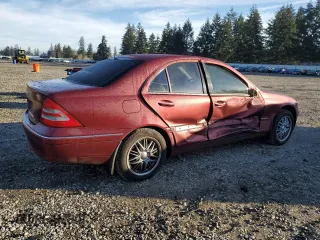 2002 Mercedes-Benz C 230/260/280/320 with VIN WDBRF61J32E003687, listed as a Copart auction lot 47209285 with 156,561 mi miles and Salvage Title. Bid and sale history available at DreamBid. Image 3.
