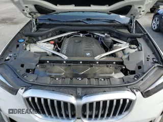 2025 BMW X5 sDrive40i with VIN 5UX13EU0XS9X91850, listed as a Copart auction lot 51511875 with 4,859 mi miles and Salvage Title. Bid and sale history available at carsss.com. Image 12.