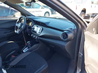 2020 Nissan Kicks S z VIN 3N1CP5BV3LL546879, wystawiony jako IAAI lot #41678951 z przebiegiem 25 878 mil mil oraz . Historia ofert i sprzedaży dostępna na DreamBid. Obrazek 5.