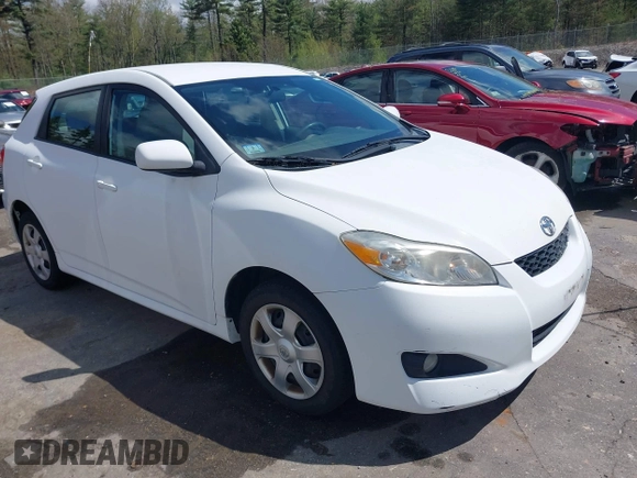 2010 Toyota Matrix S z VIN 2T1LE4EE5AC013649, wystawiony jako IAAI lot #42217121 z przebiegiem 130 356 mil mil oraz . Historia ofert i sprzedaży dostępna na DreamBid. Obrazek 1.