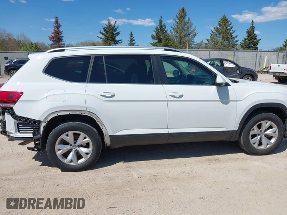 2018 Volkswagen Atlas SE with VIN 1V2KR2CAXJC586848, listed as a IAAI auction lot 42200959 with 96,336 mi miles and . Bid and sale history available at DreamBid. Image 14.