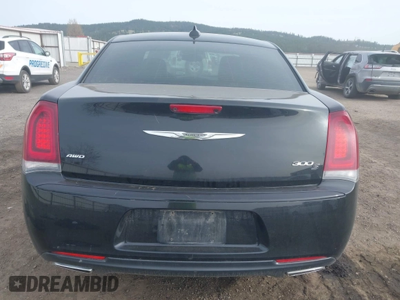 2016 Chrysler 300 with VIN 2C3CCAGG5GH234240, listed as a IAAI auction lot 41997629 with 158,081 mi miles. Bid and sale history available at carsss.com. Image 17.