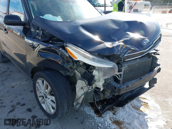2017 Kia Soul + with VIN KNDJP3A5XH7465755, listed as a IAAI auction lot 41335721 with 179,553 mi miles. Bid and sale history available at carsss.com. Image 18.