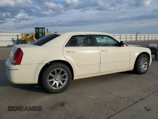 2006 Chrysler 300 Touring with VIN 2C3KK53G96H365178, listed as a Copart auction lot 43570425 with 206,552 mi miles and Salvage Title. Bid and sale history available at carsss.com. Image 3.