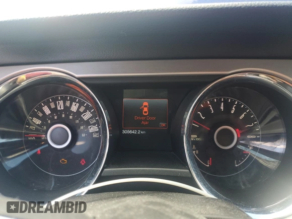 2014 Ford Mustang V6 with VIN 1ZVBP8AM9E5317478, listed as a Copart auction lot 53539755 with 305,642 mi miles and Salvage Title. Bid and sale history available at carsss.com. Image 9.