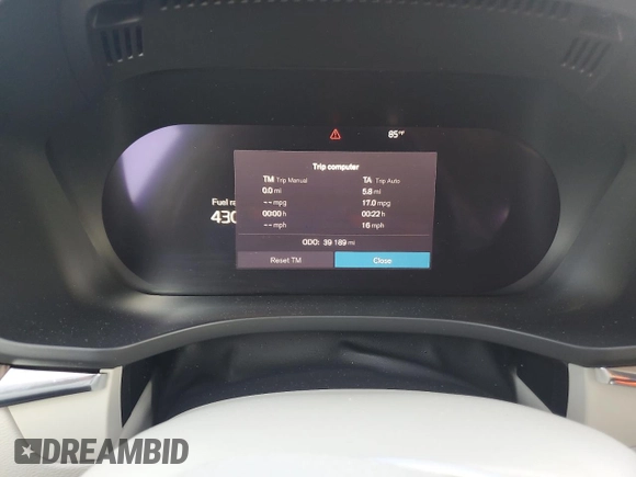 2022 Volvo XC60 Momentum with VIN YV4L12RKXN1970866, listed as a Copart auction lot 63609075 with 39,189 mi miles and Salvage title. Bid and sale history available at DreamBid. Image 9.