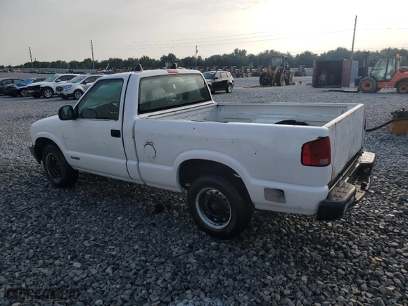 1998 Chevrolet S-10 with VIN 1GCCS14X5WK171392, listed as a Copart auction lot 53386355 with 111,554 mi miles and Clean Title. Bid and sale history available at carsss.com. Image 2.