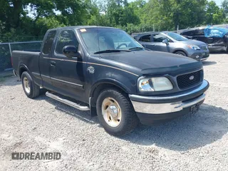 1998 Ford F-150 z VIN 1FTZX1762WNB88647, wystawiony jako IAAI lot #42682271 z przebiegiem 187 520 mil mil oraz . Historia ofert i sprzedaży dostępna na DreamBid. Obrazek 1.