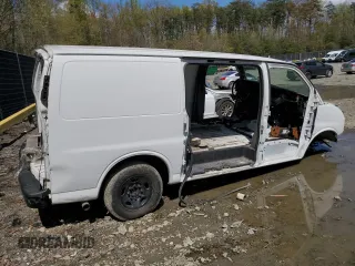 2018 Chevrolet Express Cargo Van with VIN 1GCWGAFP2J1344554, listed as a Copart auction lot 50528935 with 0 mi miles and Salvage Title. Bid and sale history available at carsss.com. Image 3.