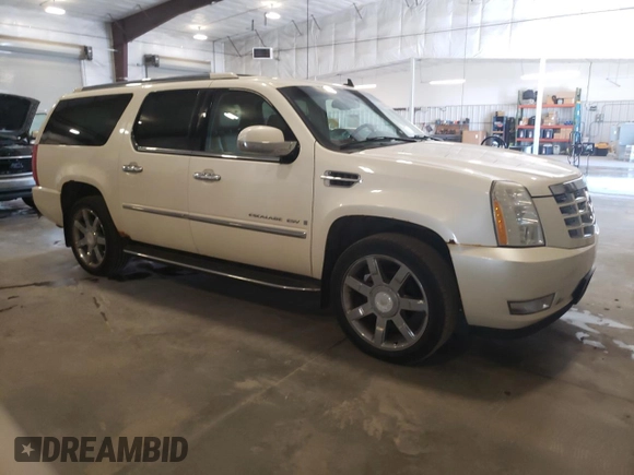 2008 Cadillac Escalade ESV z VIN 1GYFK66858R184955, wystawiony jako Copart lot #55686375 z przebiegiem 184 426 mil mil oraz Czysty tytuł • Clean title. Historia ofert i sprzedaży dostępna na DreamBid. Obrazek 4.
