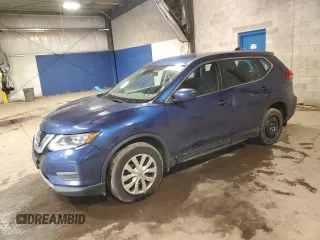 2020 Nissan Rogue S z VIN 5N1AT2MT4LC817708, wystawiony jako Copart lot #59111565 z przebiegiem 125 765 mil mil oraz Czysty tytuł • Clean title. Historia ofert i sprzedaży dostępna na DreamBid. Obrazek 1.