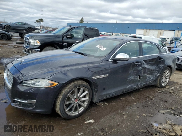 2017 Jaguar XJ with VIN SAJWJ2GD8H8W07547, listed as a Copart auction lot 47433375 with 40,258 mi miles and Clean Title. Bid and sale history available at carsss.com. Image 1.