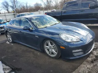 2010 Porsche Panamera S with VIN WP0AB2A75AL061320, listed as a Copart auction lot 44996365 with 145,786 mi miles and Salvage Title. Bid and sale history available at carsss.com. Image 4.