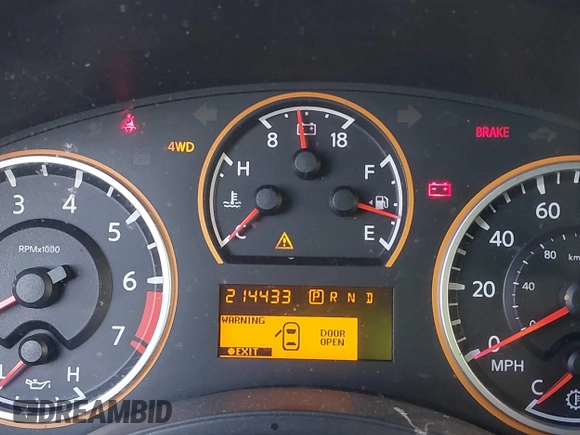 2008 Nissan Armada SE z VIN 5N1AA08C98N608867, wystawiony jako IAAI lot #42054139 z przebiegiem 214 433 mil mil oraz . Historia ofert i sprzedaży dostępna na DreamBid. Obrazek 7.
