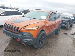 2016 Jeep Cherokee Trailhawk z VIN 1C4PJMBS0GW155379, wystawiony jako IAAI lot #41472352 z przebiegiem 116 036 mil mil oraz . Historia ofert i sprzedaży dostępna na DreamBid. Obrazek 17.